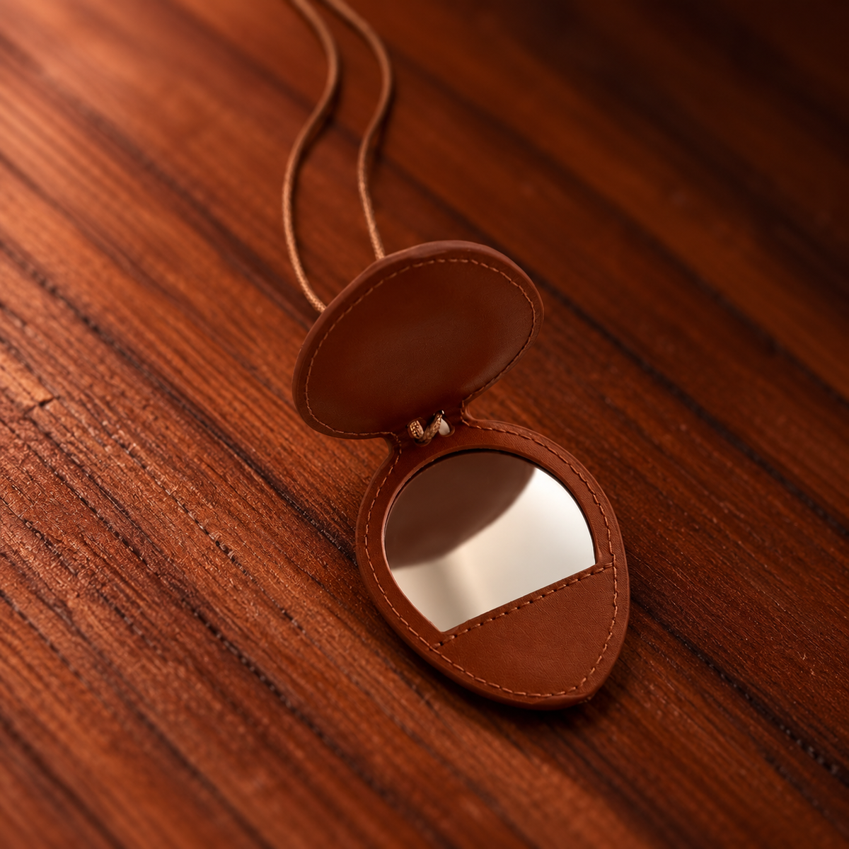 Little Mirror Necklace - Brown